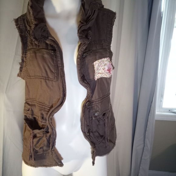 Free People Brown Vest with Floral Patch - Picture 1 of 4